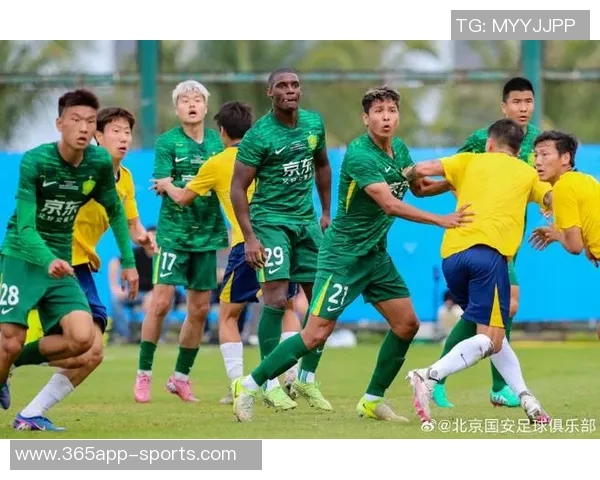 国安队今晨十点启程前往海口进行冬训斯帕吉奇法比奥随队出发